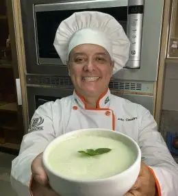 Sopa Fria de Pepino com Iogurte